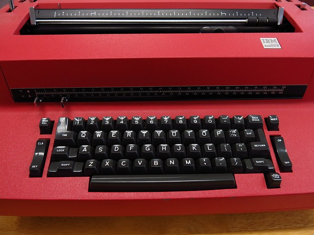 typewriter-gde2665d56_640